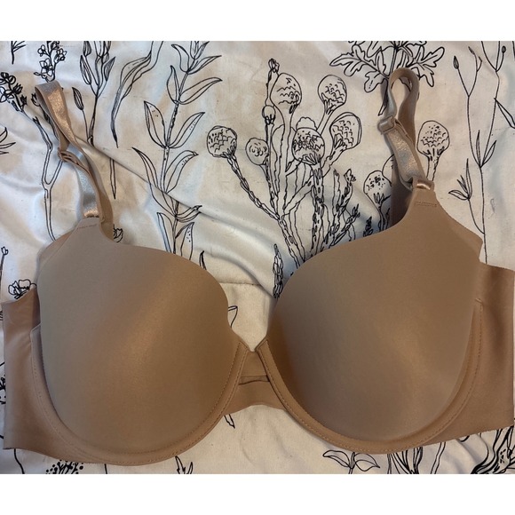 Warner's Beige No Side Effects Seamless Underarm Smoothing Underwire Bra, 36D - Picture 1 of 5
